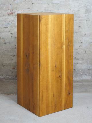 Cabinet</br>
Oak</br>
390x435x960</br>
Sold Out